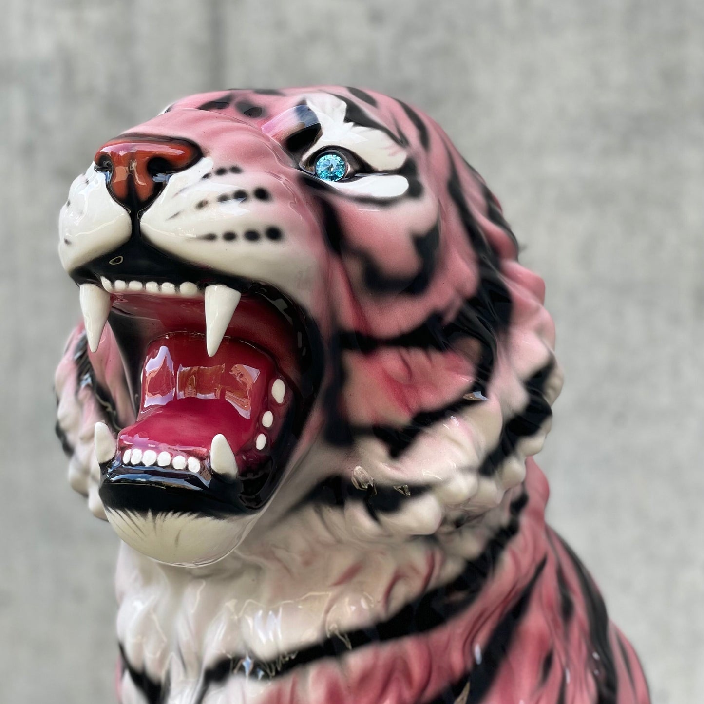 Porselen "Rosa Tiger" 92 cm XL. Bestilling!
