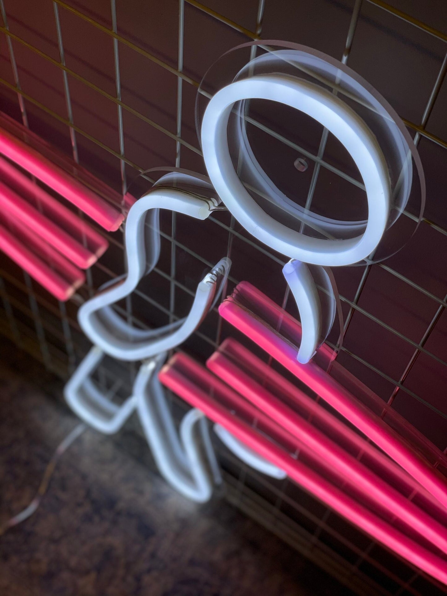 "Surfer" LED NEONSKILT. Bestilling!