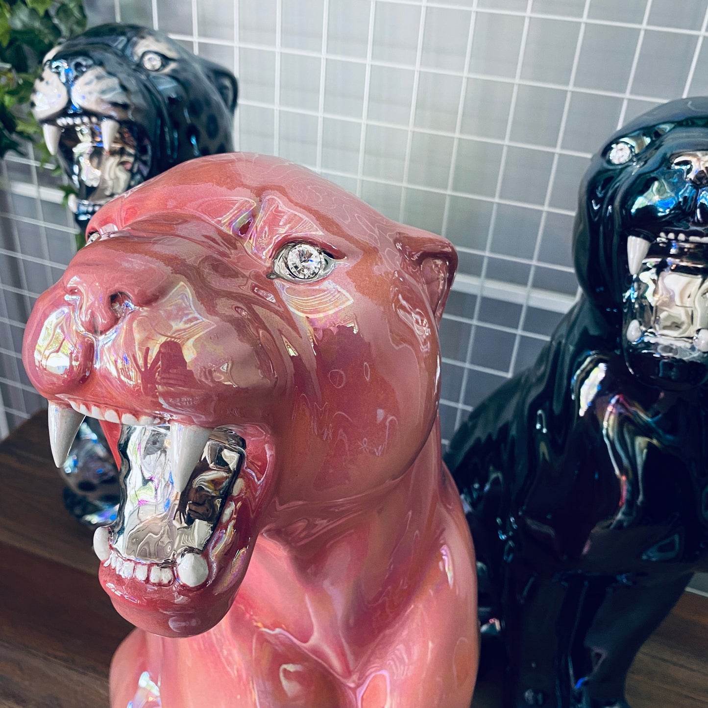 Porselen "Panter" Metallic Pink. H62 cm. Bestilling!