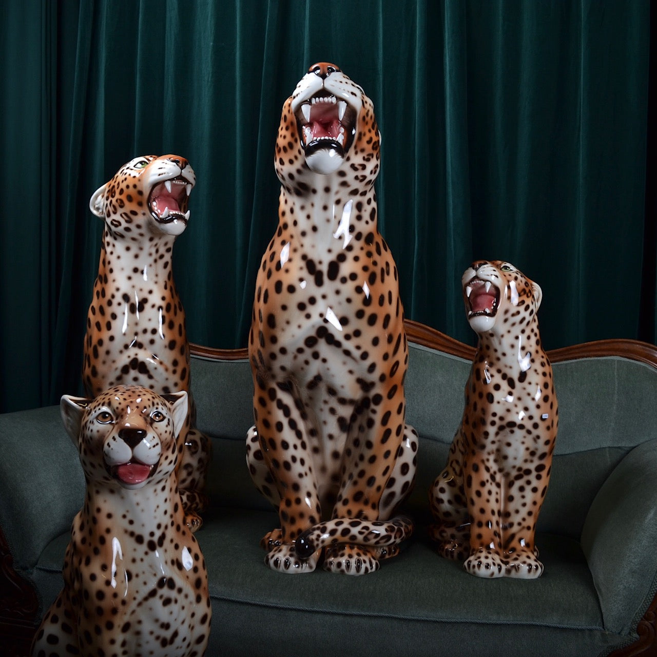 Porselen "Bengalkatt" H40 "Bestilling"