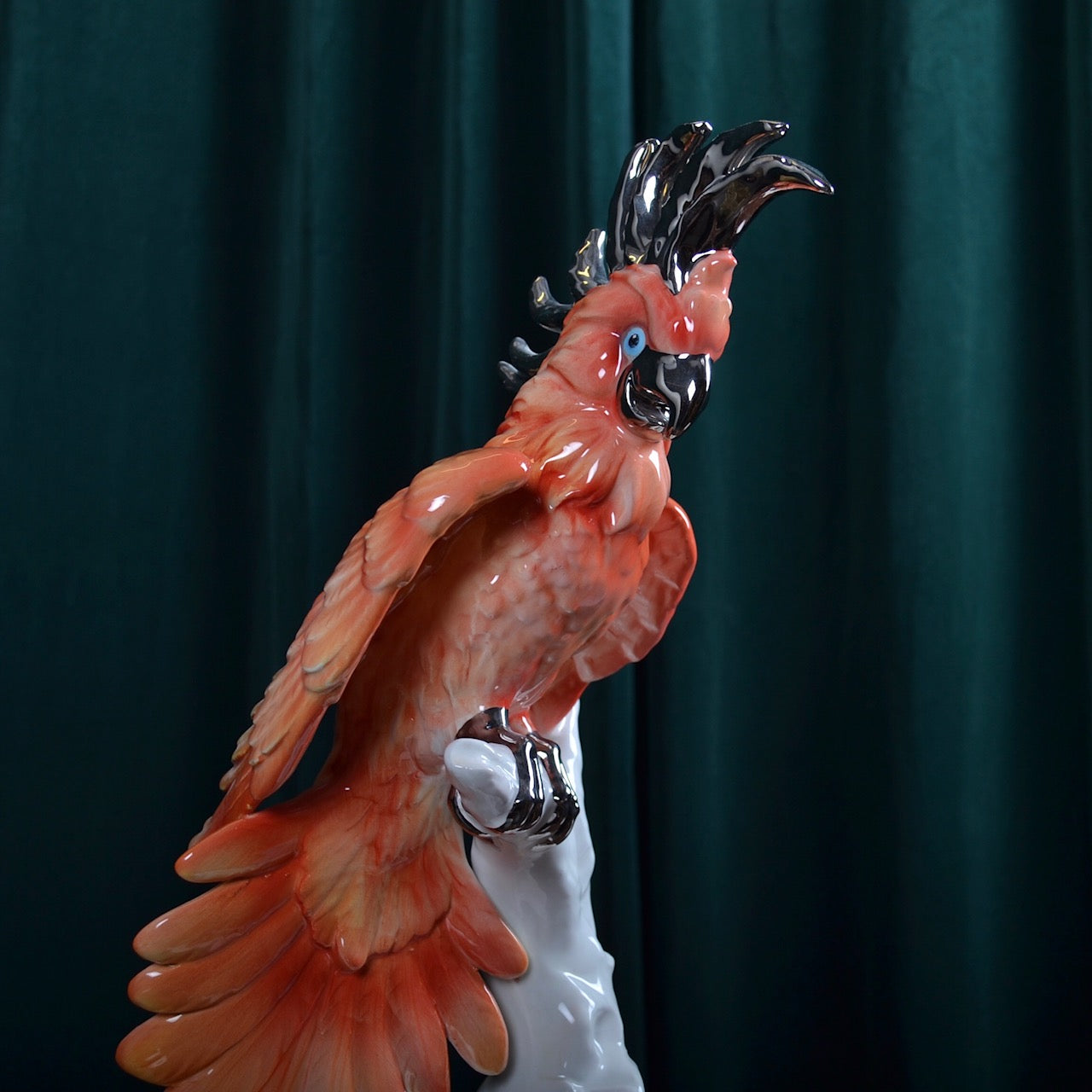 Porselen "Oransje Papegøye med silver krone" 40 cm. Bestilling!