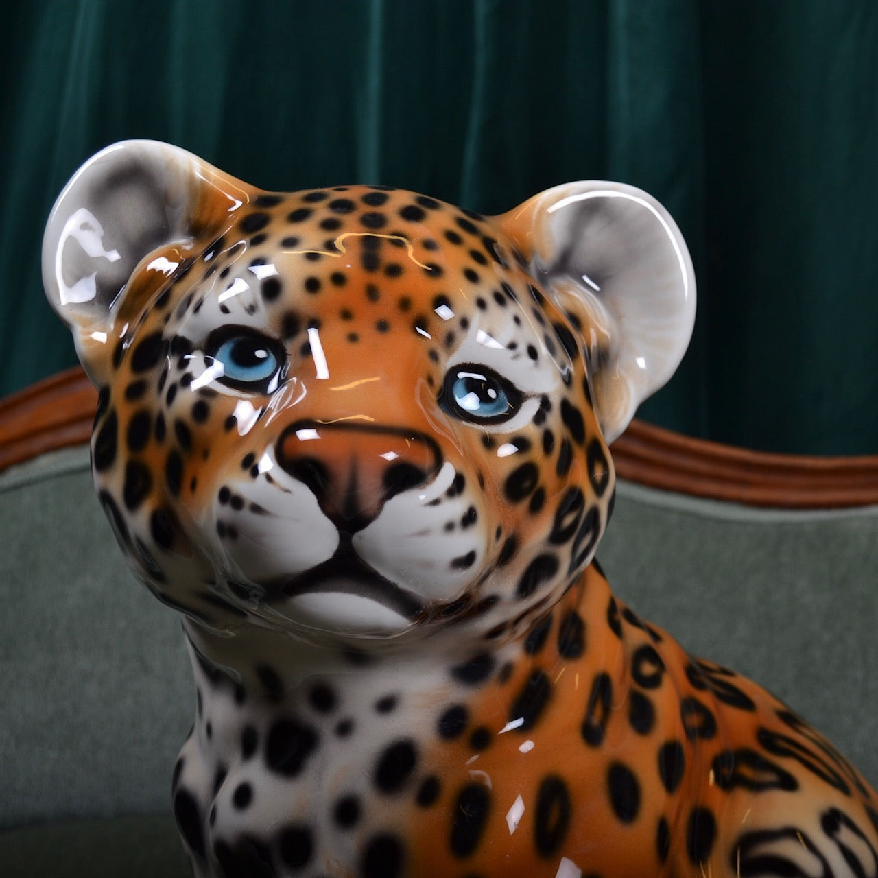 Porselen "Leopard Baby" M 46cm. Bestilling!