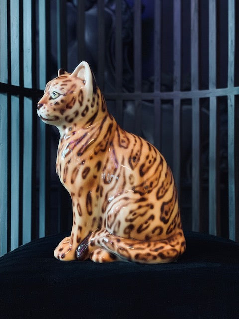 Porselen "Bengalkatt" H40 "Bestilling"