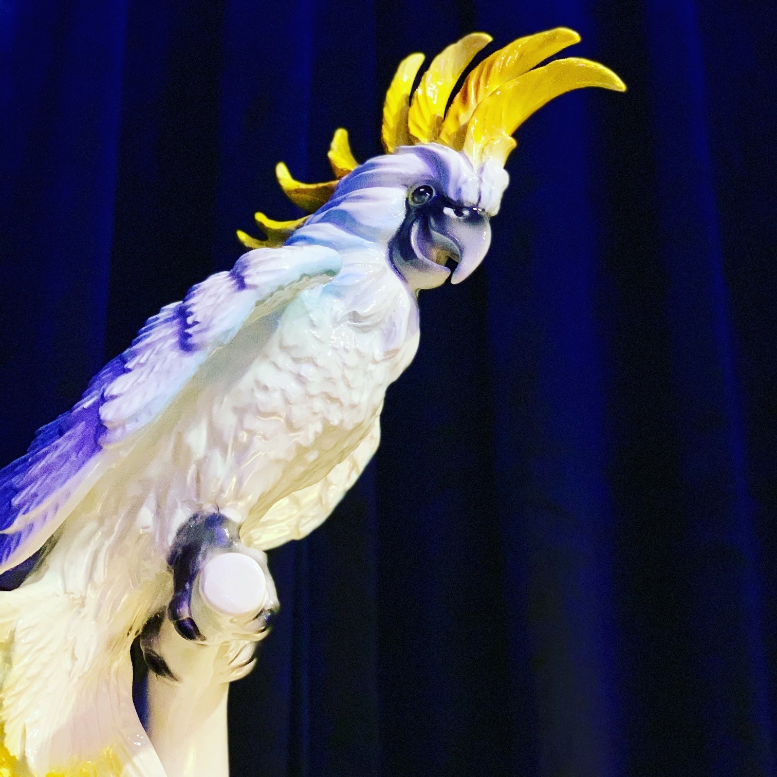 Porselen "Kakadue" Gul. 40 cm. Bestilling!