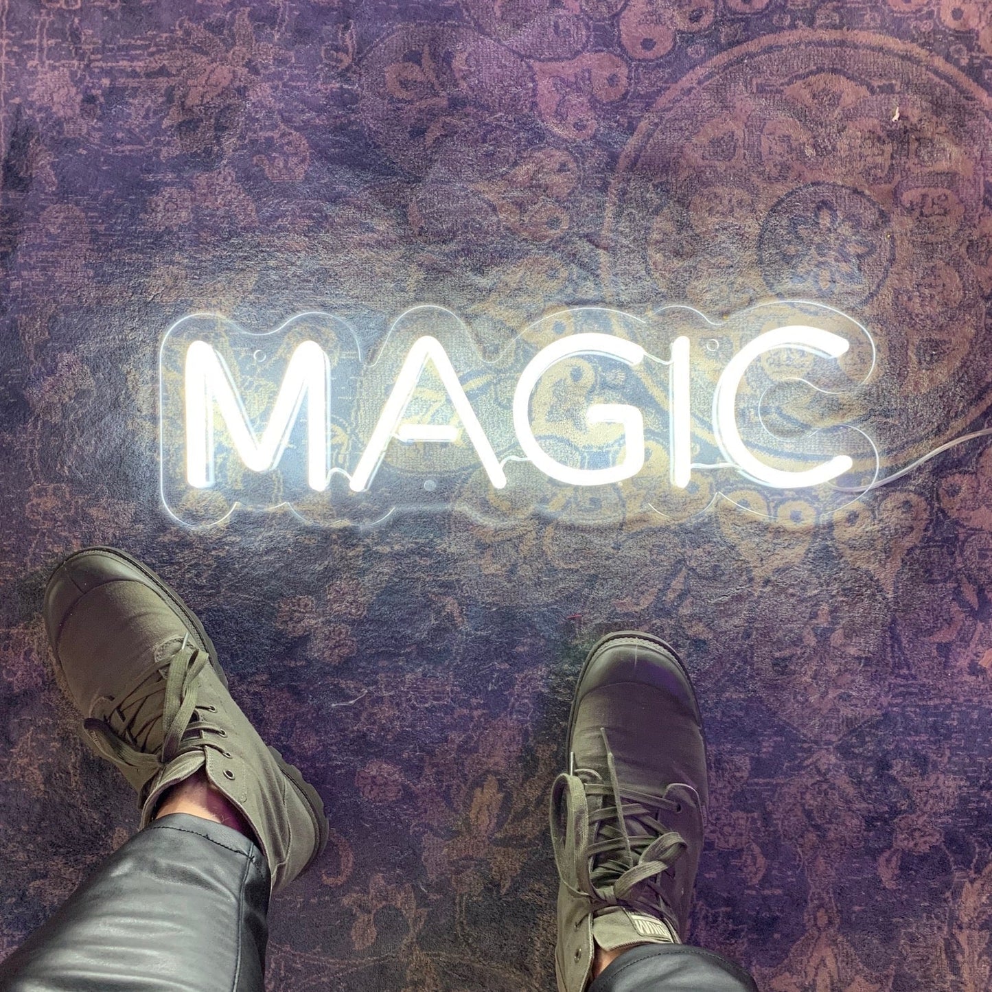 "MAGIC" 56x17cm. LED NEONSKILT. Bestilling!
