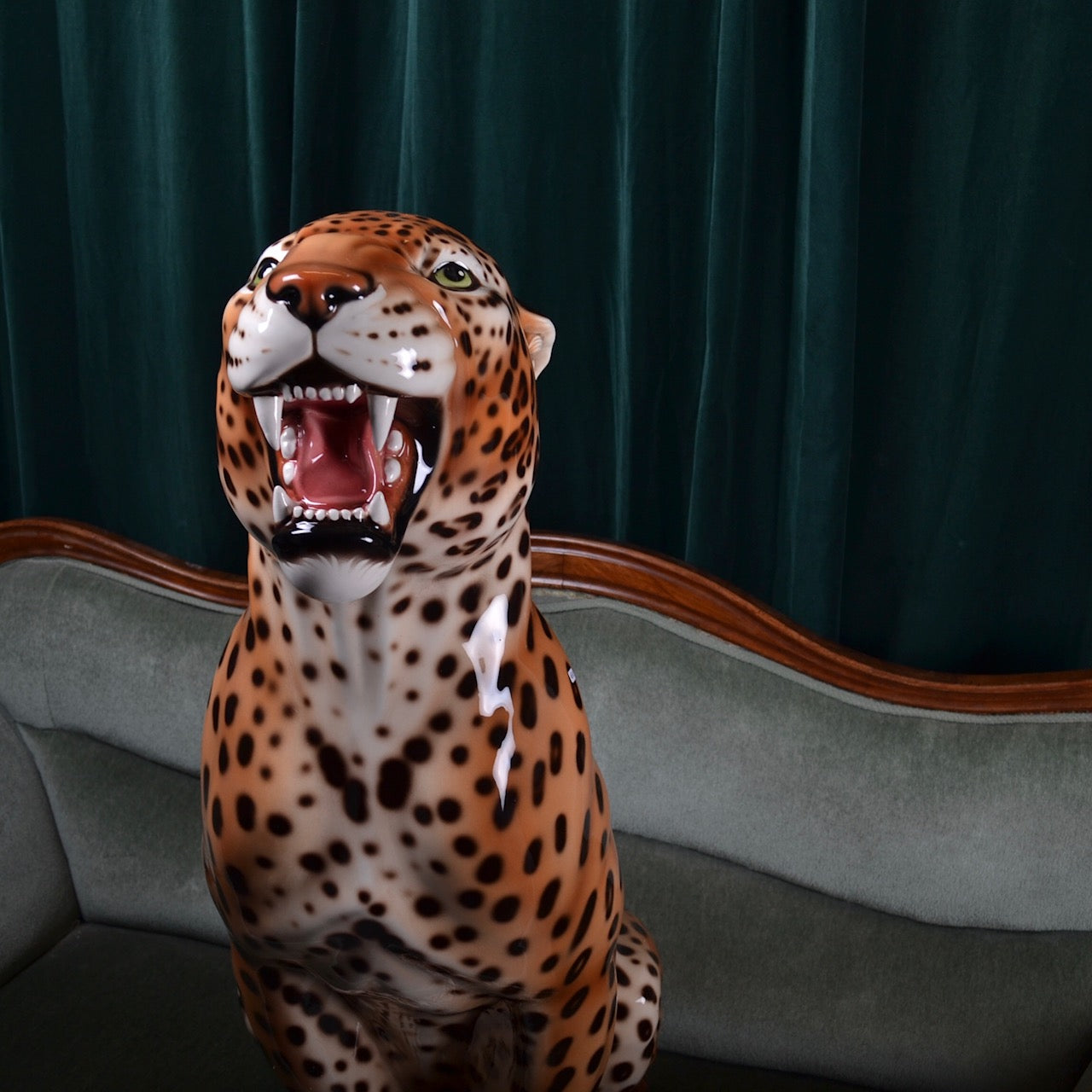Porselen "Leopard" XXL 96 cm. Bestilling