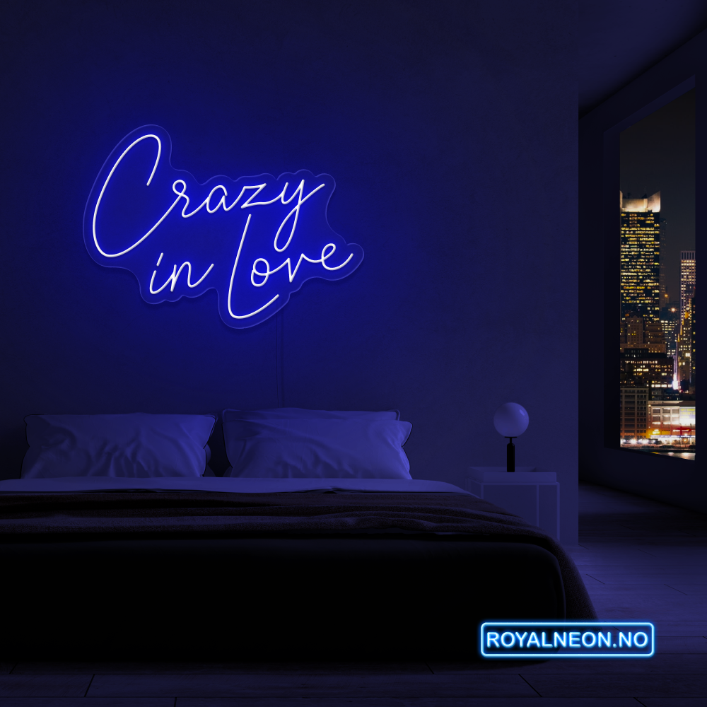 "Crazy in love" LED NEONSKILT. Velg ønsket farge. Bestilling!