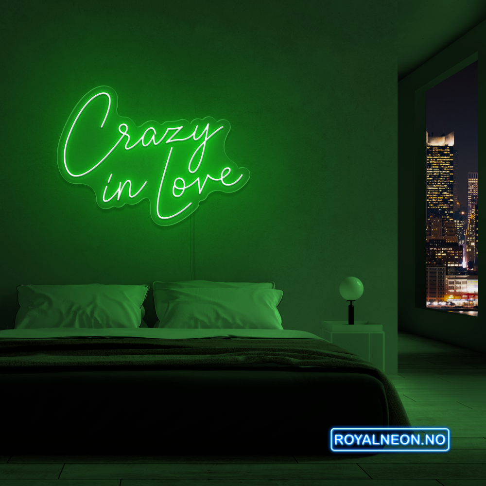 "Crazy in love" LED NEONSKILT. Velg ønsket farge. Bestilling!