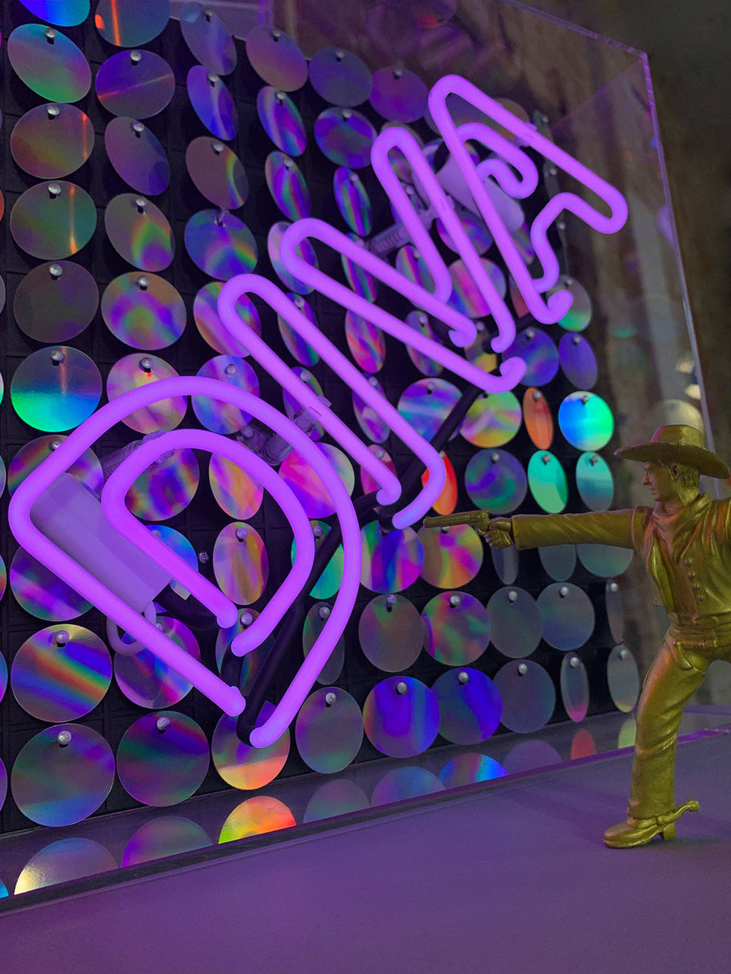 Neon "DIVA glam" Purple. Akrylbok