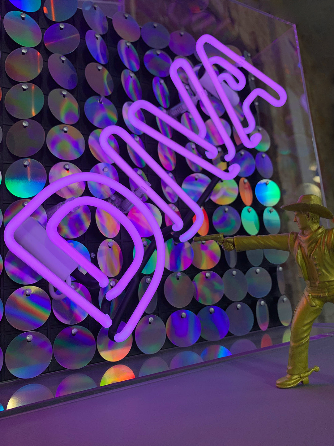 Neon "DIVA glam" Purple. Akrylbok