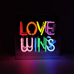 Neon “LOVE WINS” Multicolor. Akrylboks