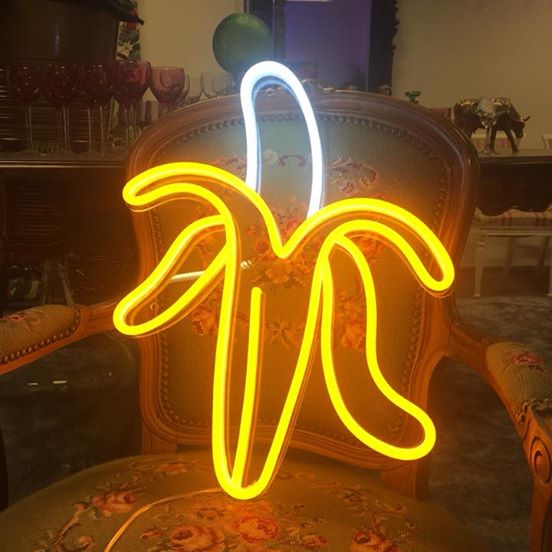 "Banan" LED NEONSKILT. Gold yellow. Bestilling!