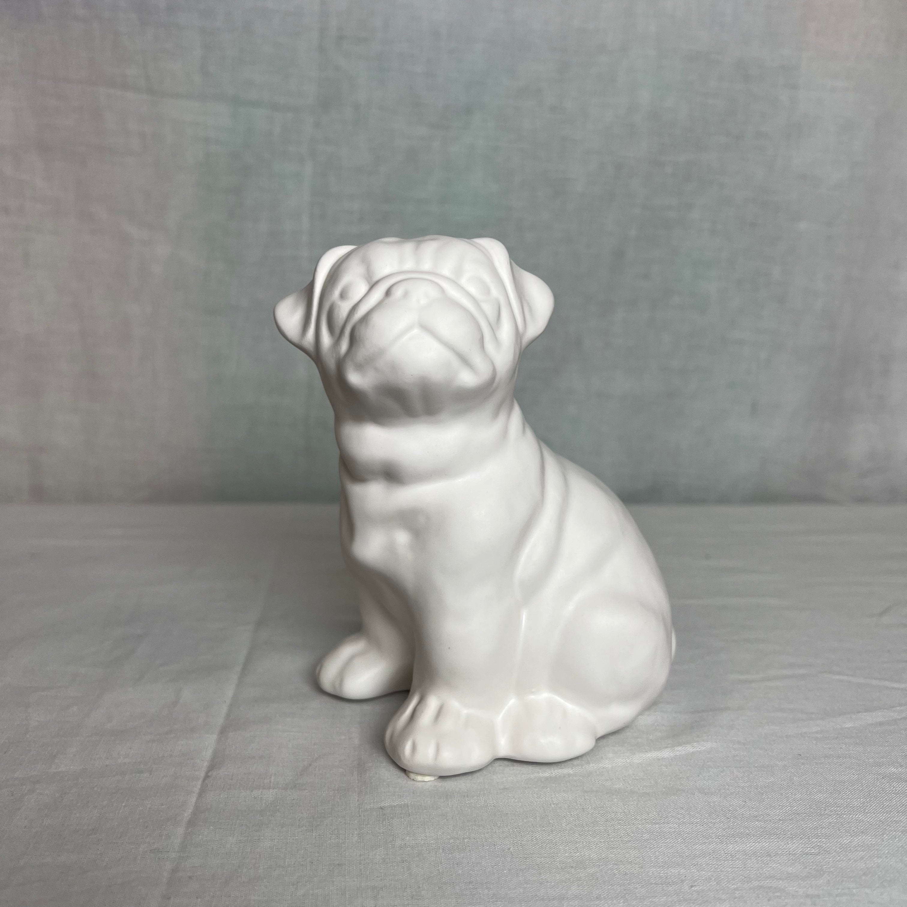 Porselen "Mops valp" 15 cm "Hvit"