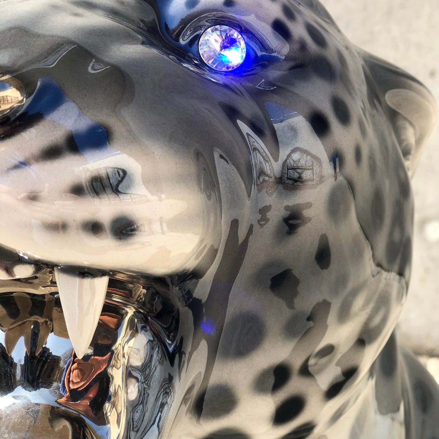 Porselen "Leopard VIP" Swarovski 86 cm. Bestilling!