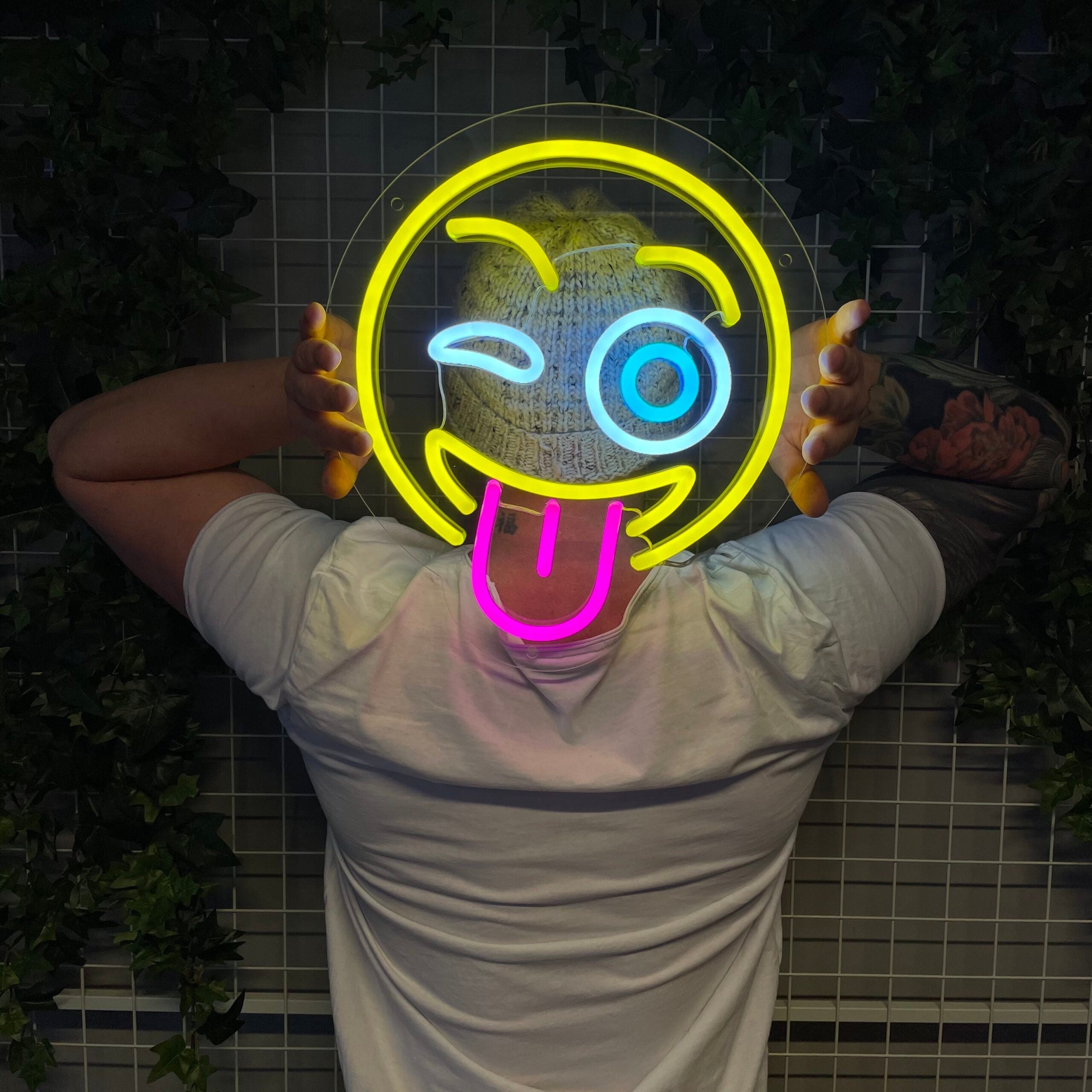 "Emoji" LED NEONSKILT. Smil. Bestilling!