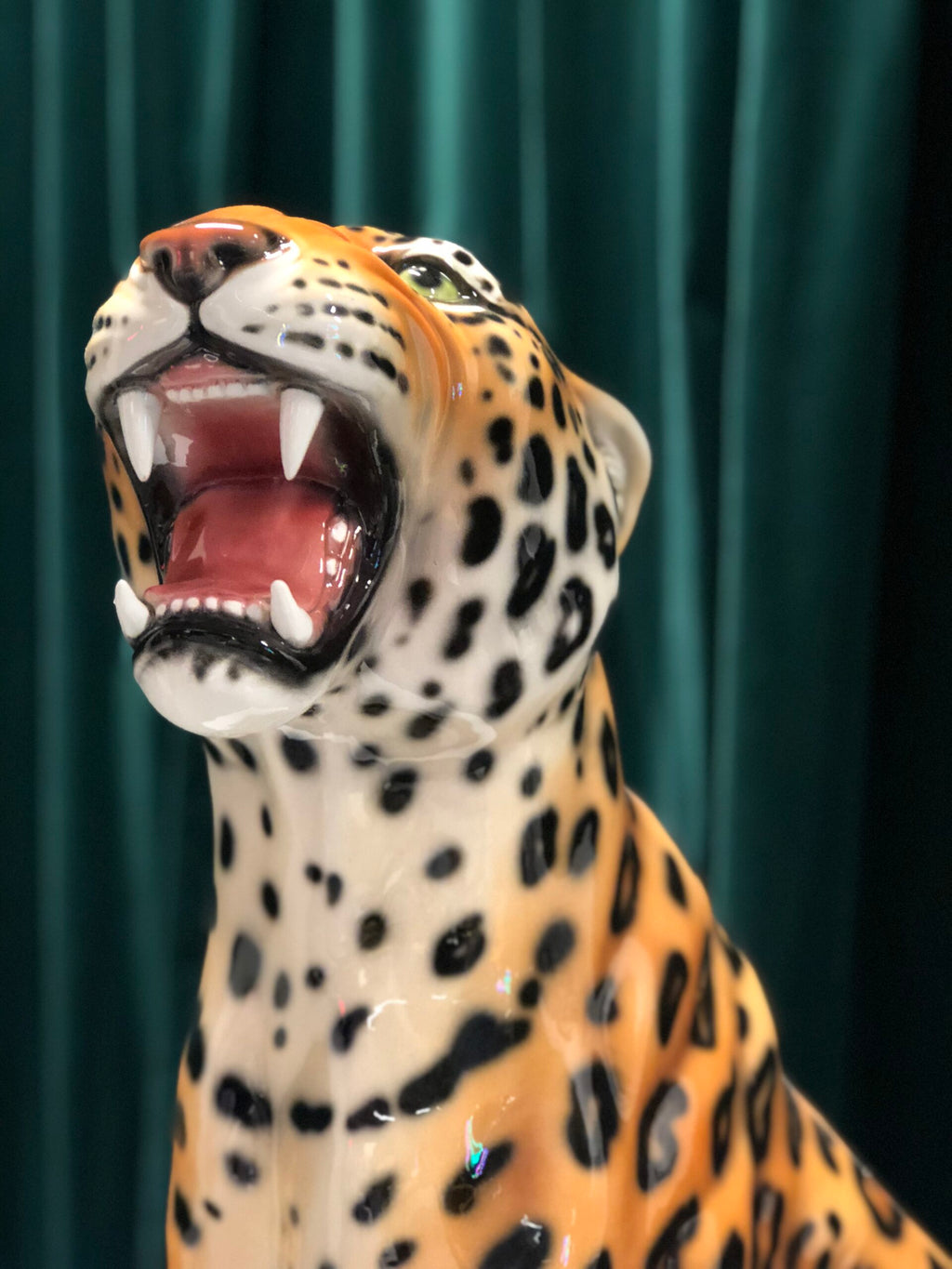 Porselen "Leopard" XL 86 cm. Bestilling