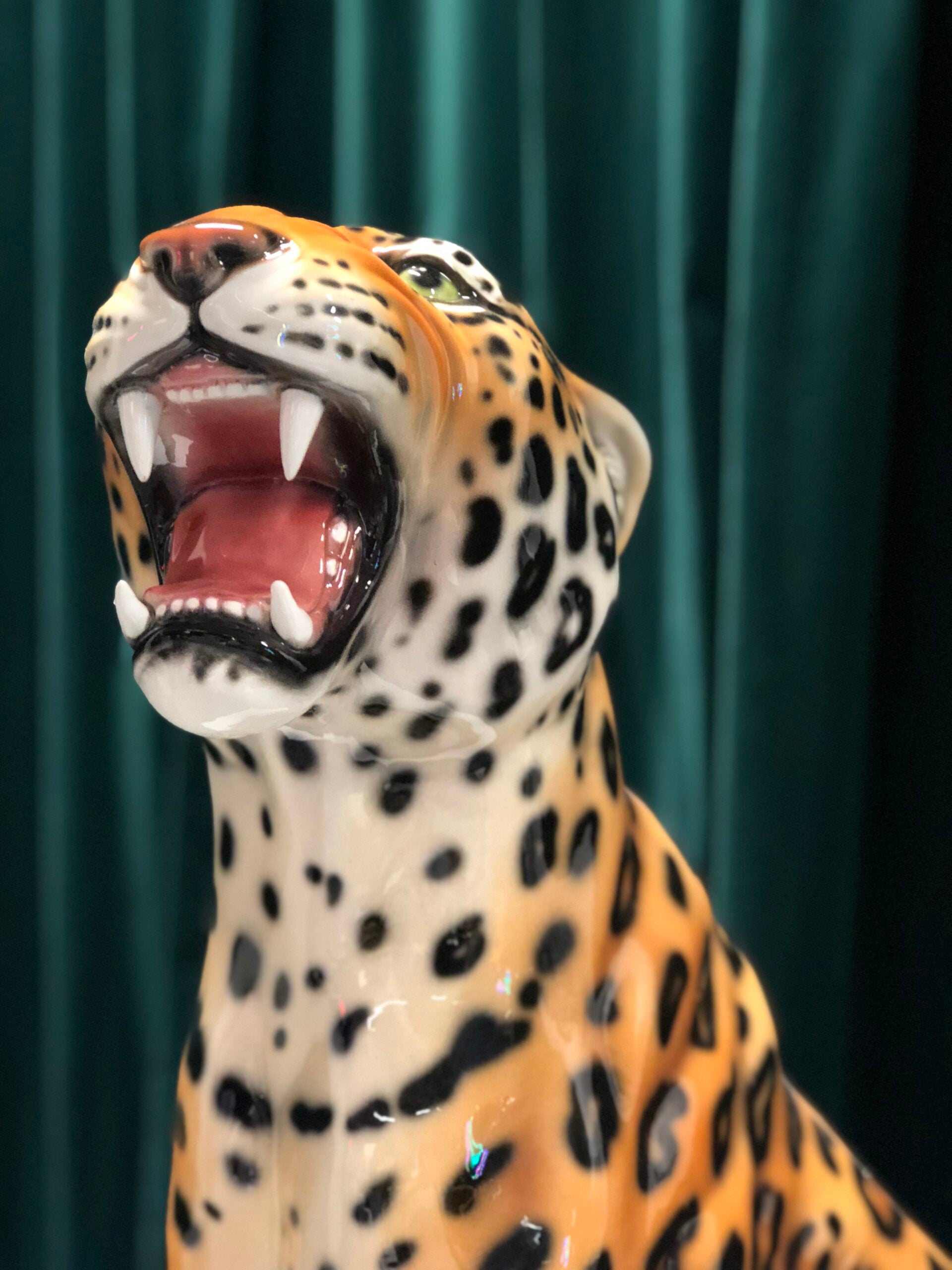 Porselen "Leopard" XL 86 cm. Bestilling