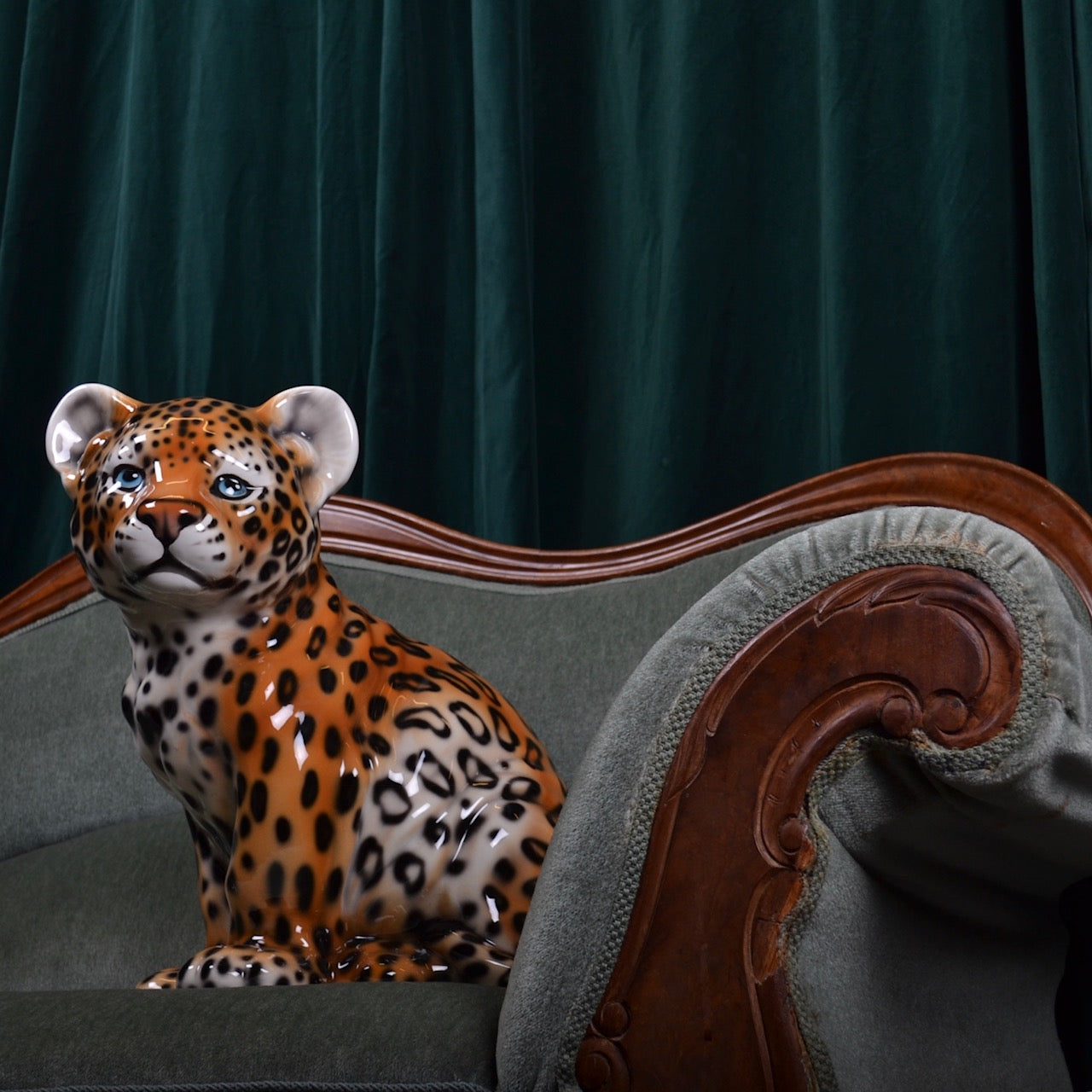 Porselen "Leopard Baby" M 46cm. Bestilling!