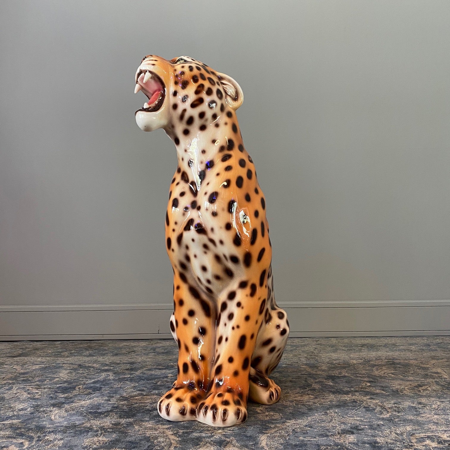 Porselen "Leopard" L 62 cm. Bestilling