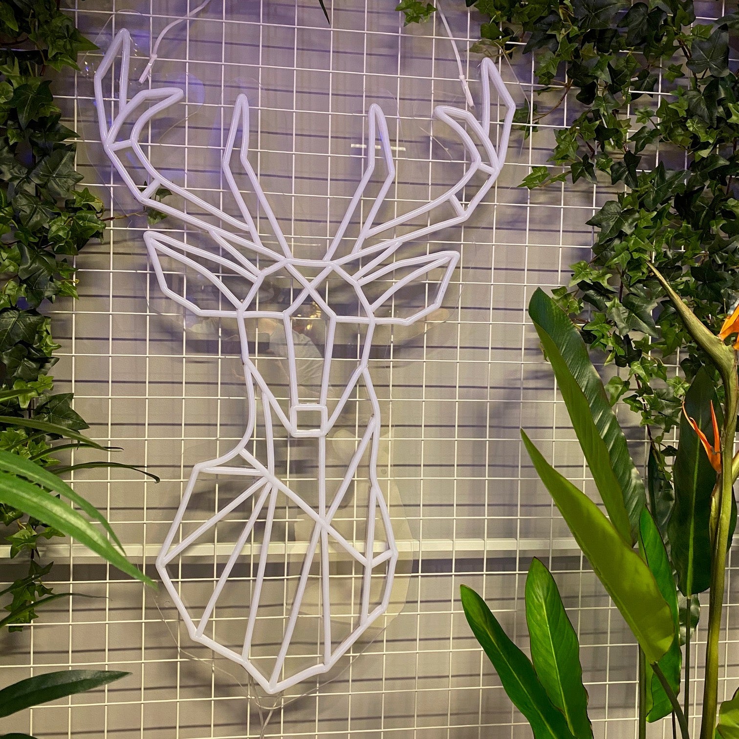 "RainDeer" LED NEONSKILT. Warm white. Bestilling!