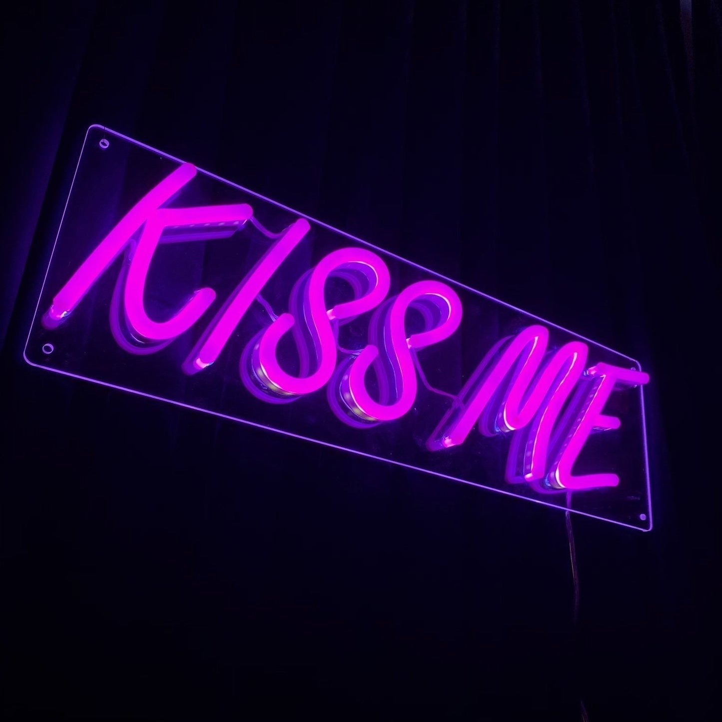 Led neonskilt "Kiss me" Bestilling