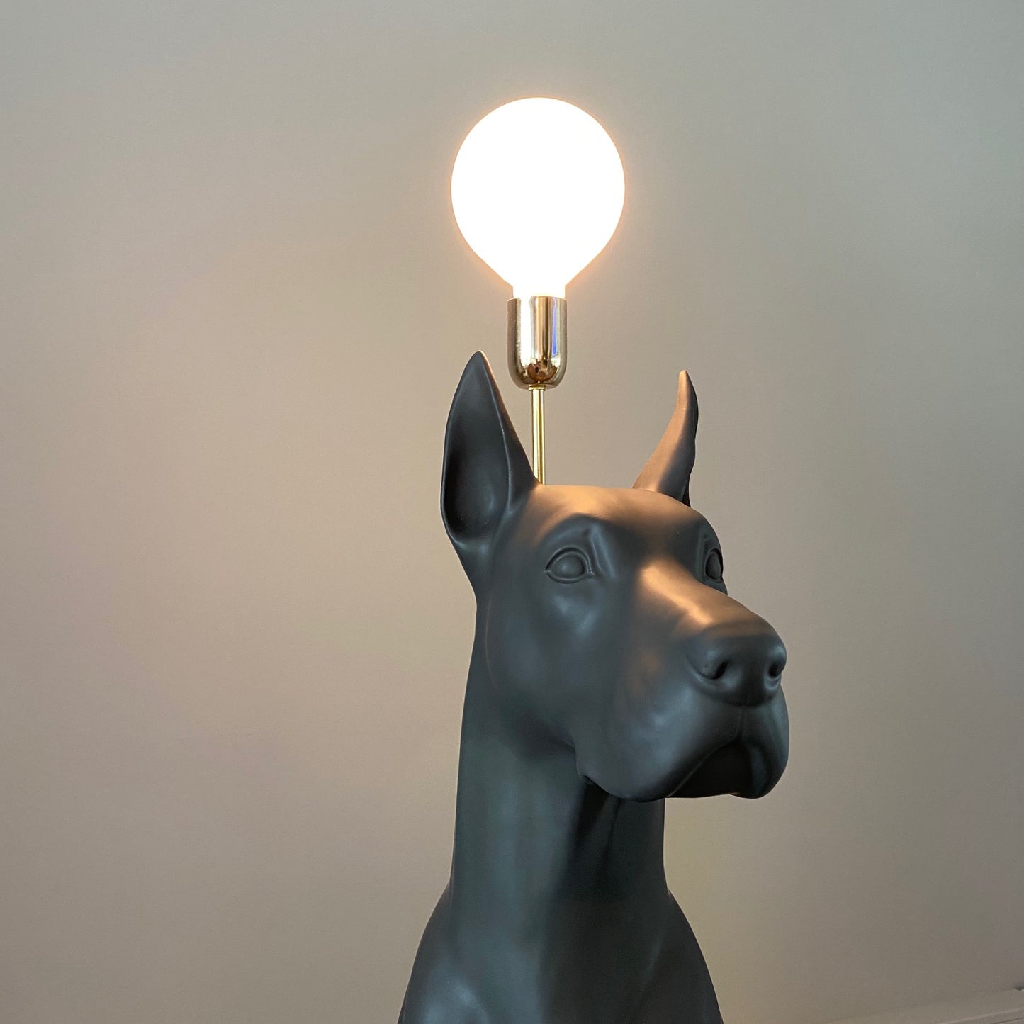 Lampe "Doberman" XXL "Bestilling"