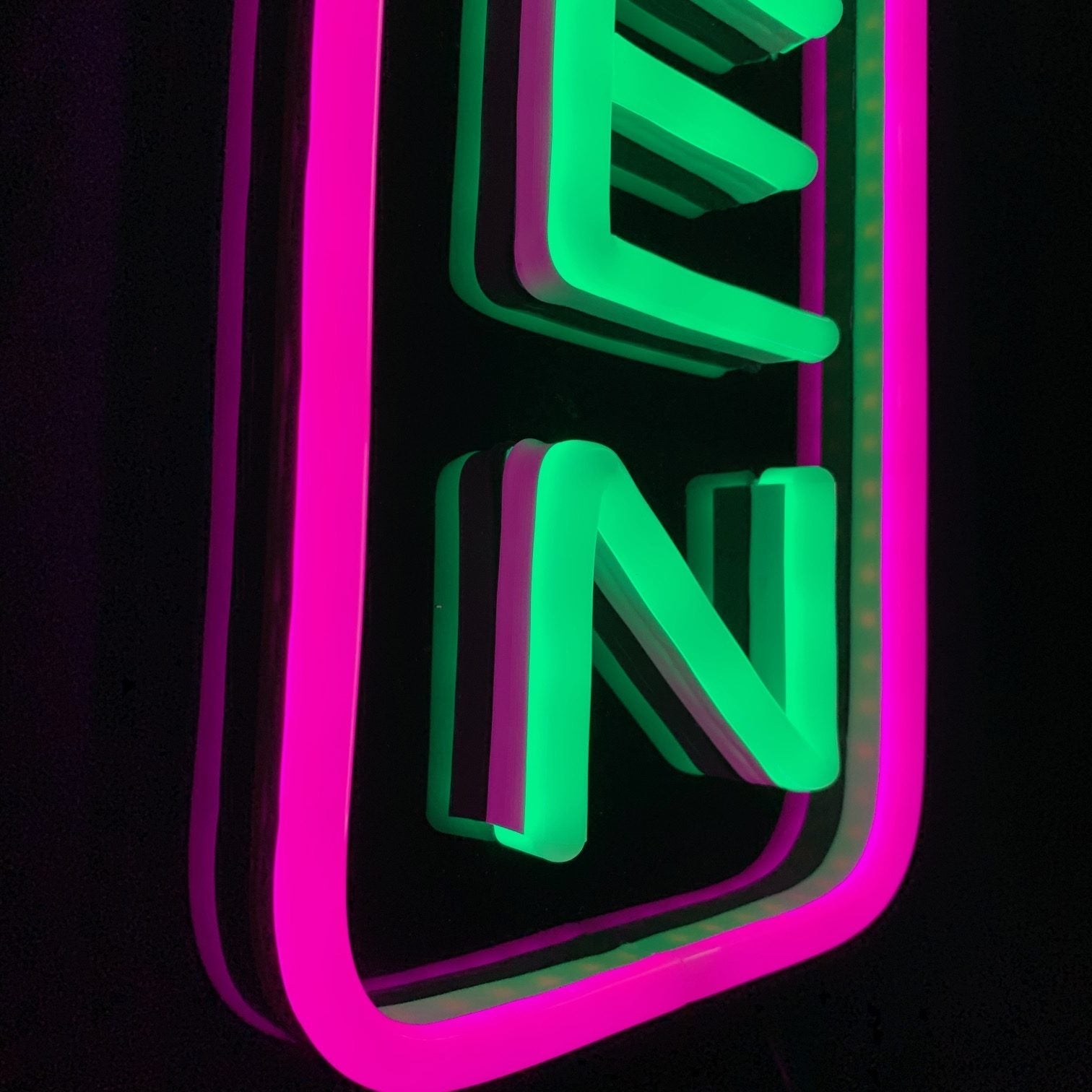 "OPEN" LED NEONSKILT. Bestilling!
