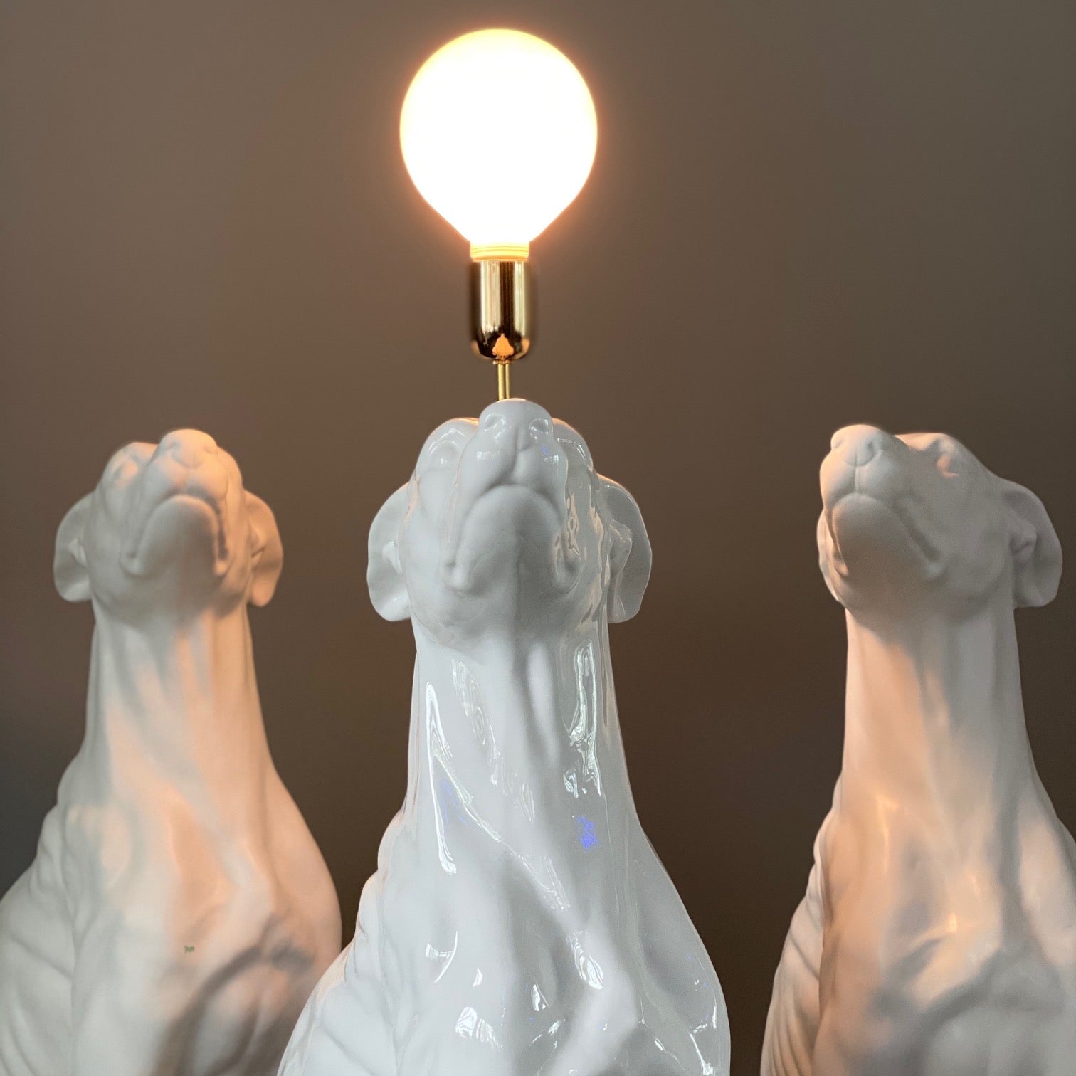 Lampe "White Greyhound" 87 cm. Bestilling!