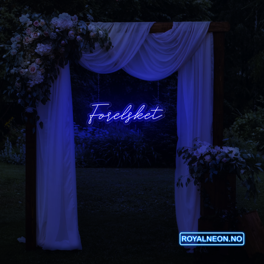 "Forelsket" Led Neonskilt. Bestilling!