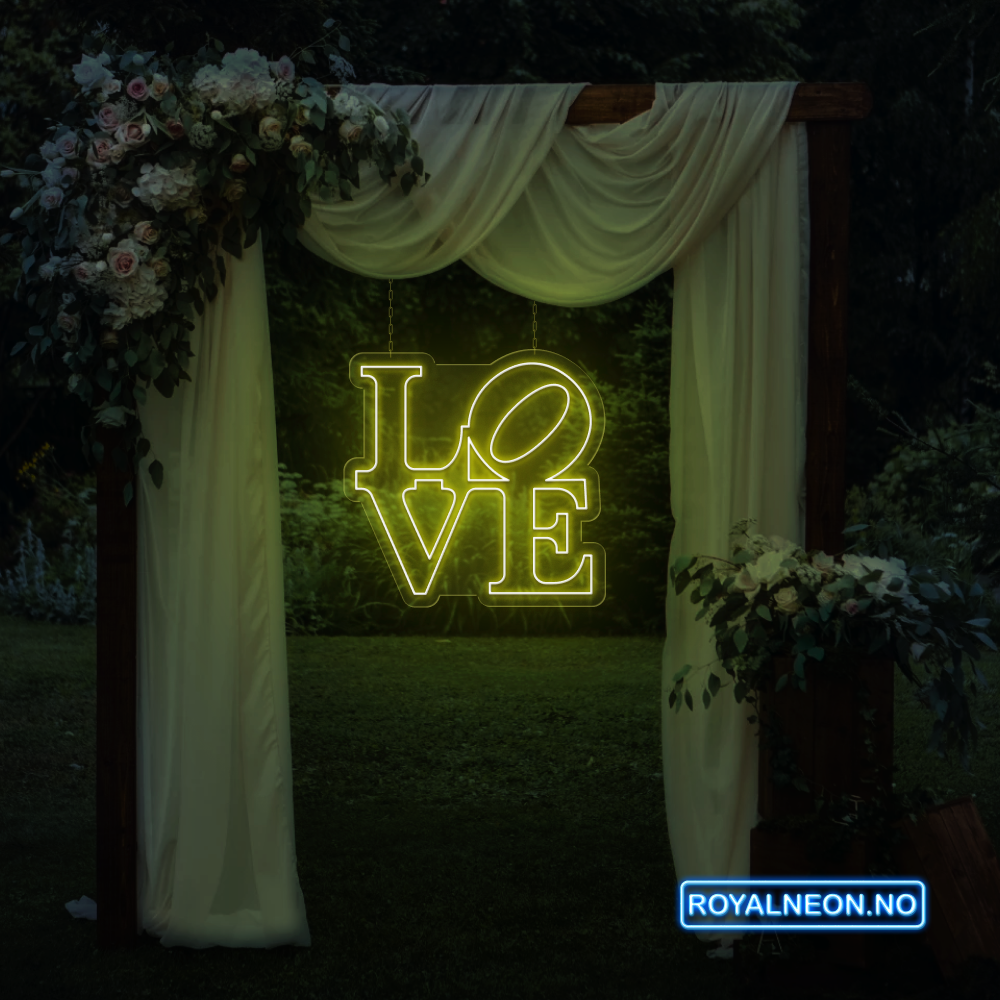 "LOVE" Led Neonskilt. Bestilling!