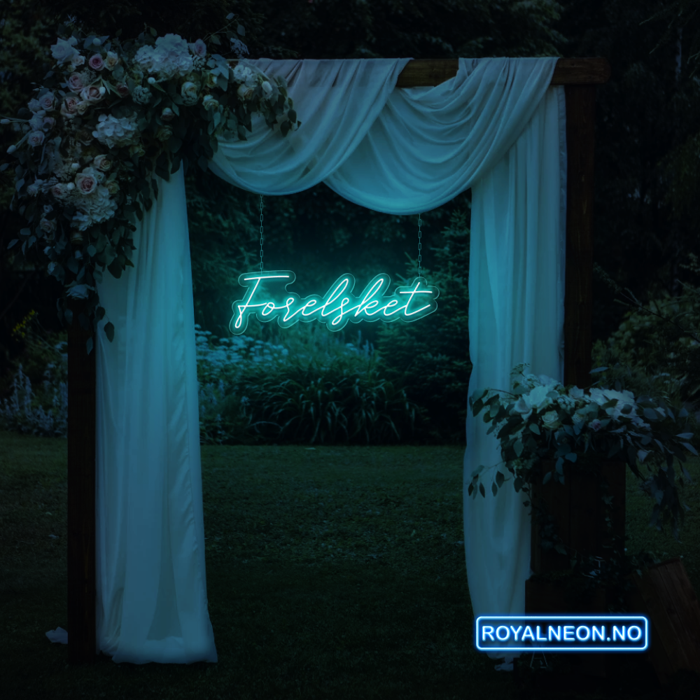 "Forelsket" Led Neonskilt. Bestilling!