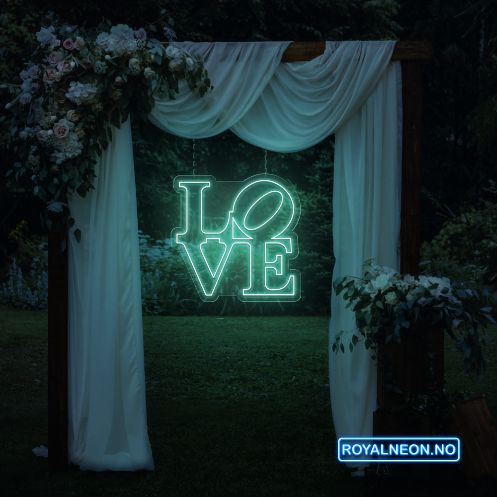 "LOVE" Led Neonskilt. Bestilling!