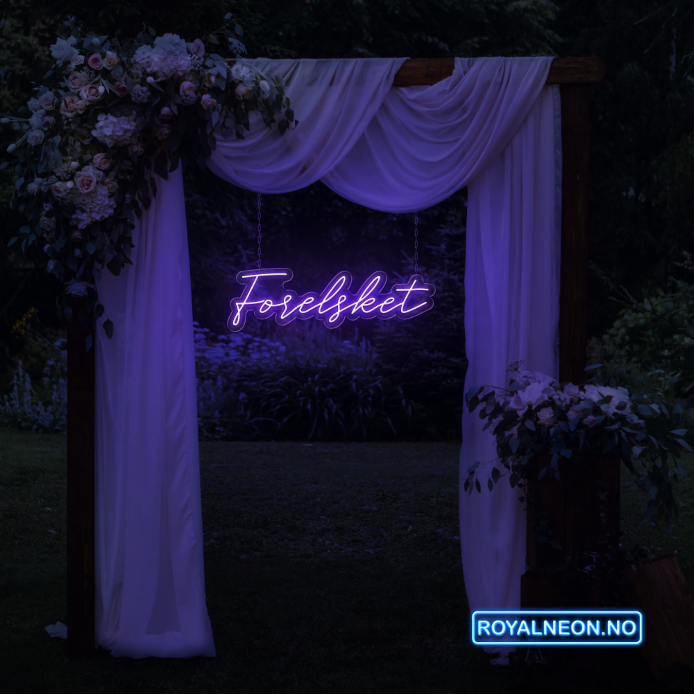 "Forelsket" Led Neonskilt. Bestilling!
