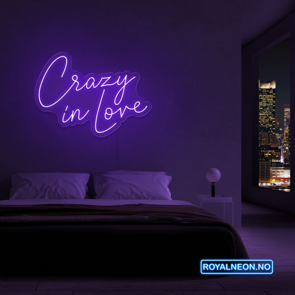 "Crazy in love" LED NEONSKILT. Velg ønsket farge. Bestilling!