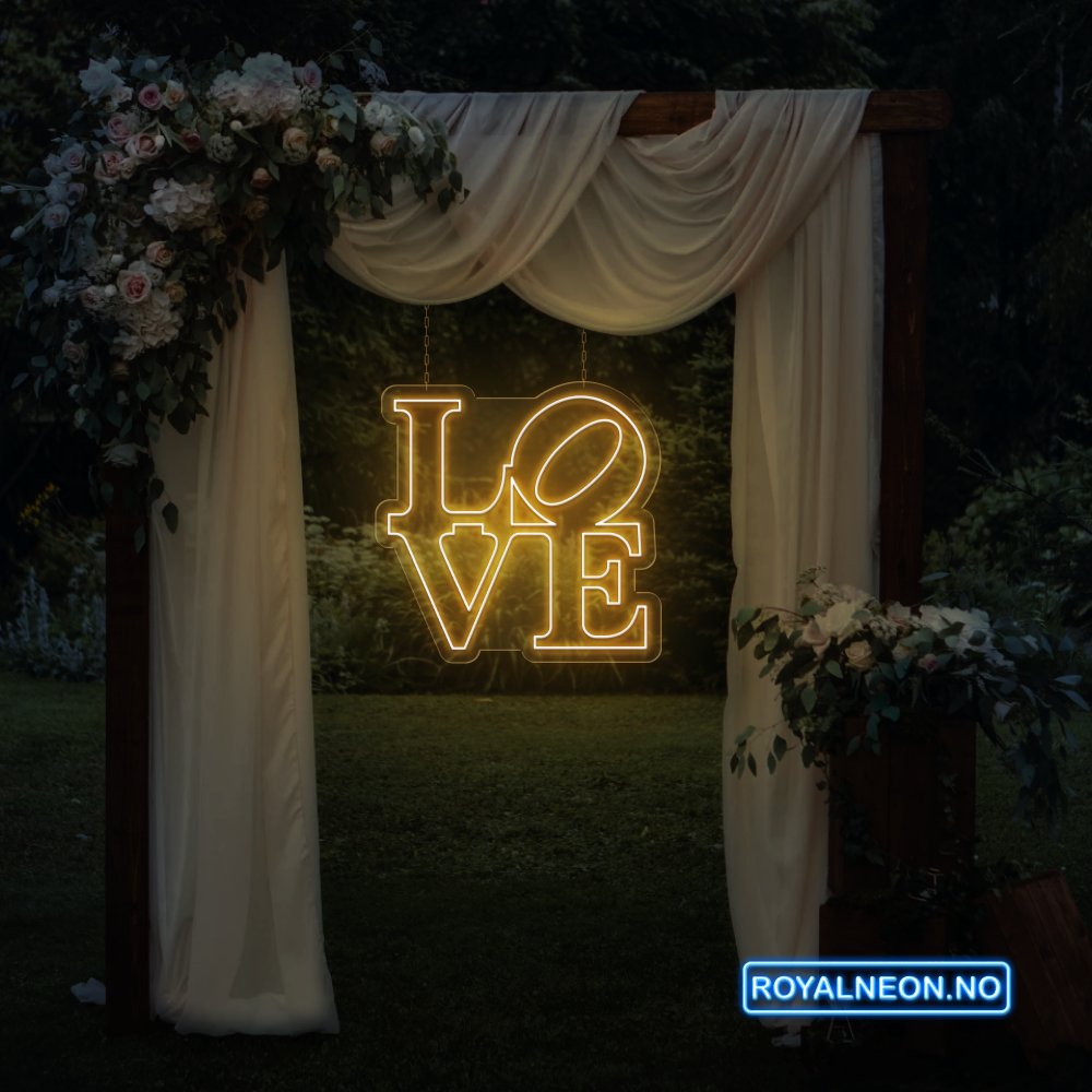 "LOVE" Led Neonskilt. Bestilling!