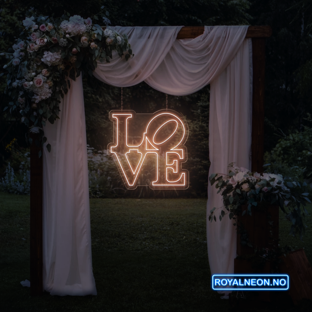 "LOVE" Led Neonskilt. Bestilling!